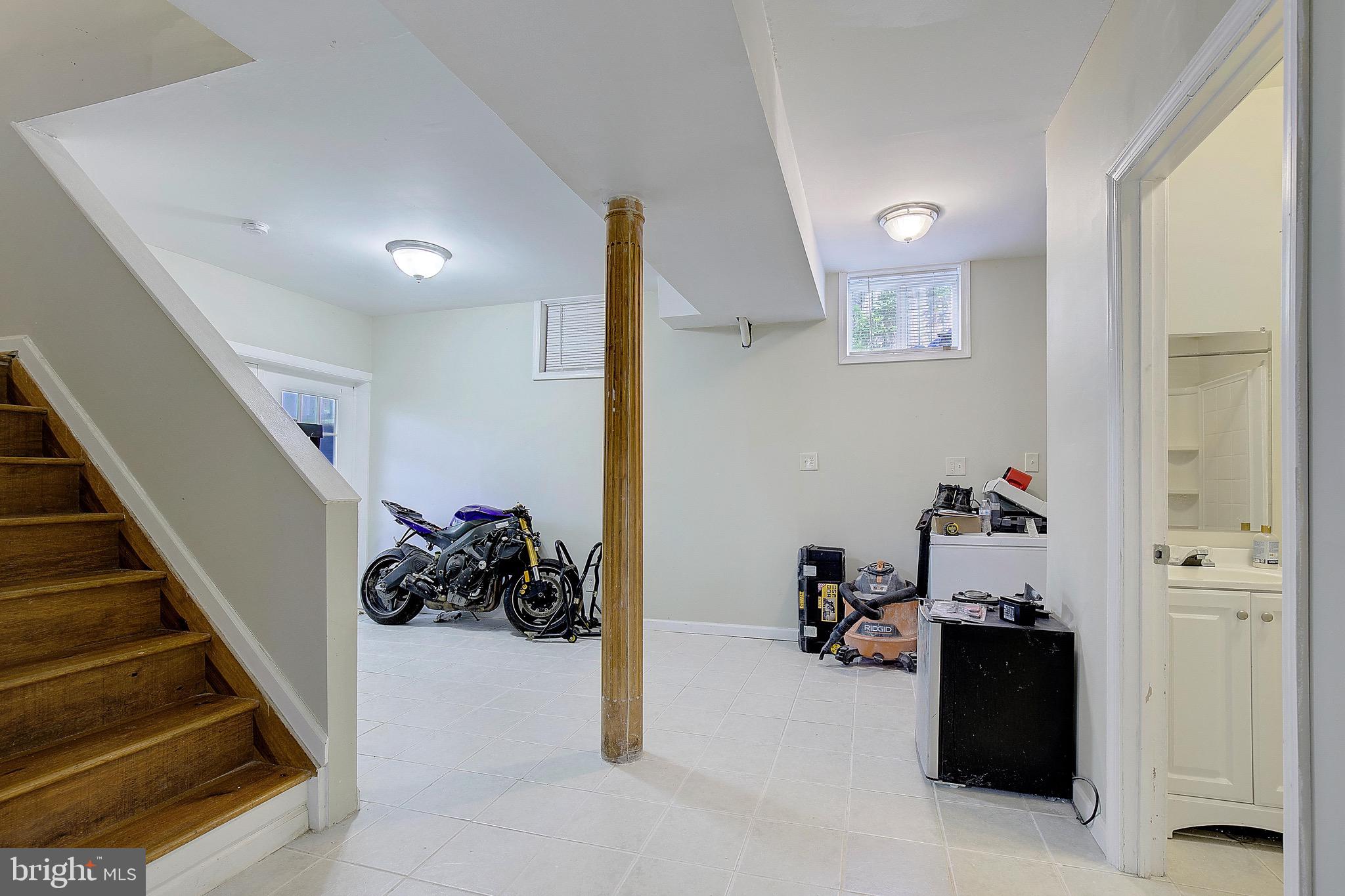 8210 Fort Smallwood Rd