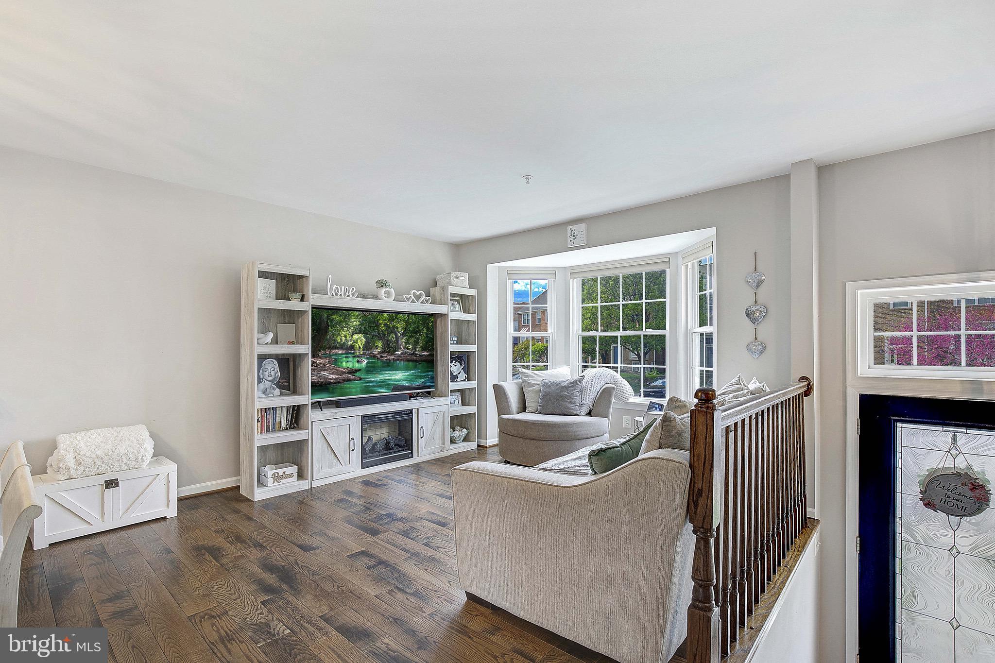 1355 Waterway Ct