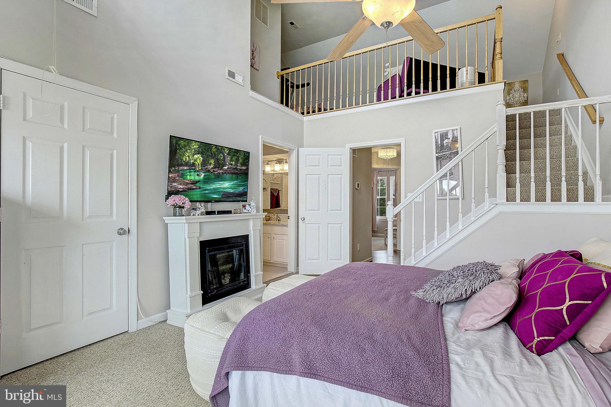 1355 Waterway Ct