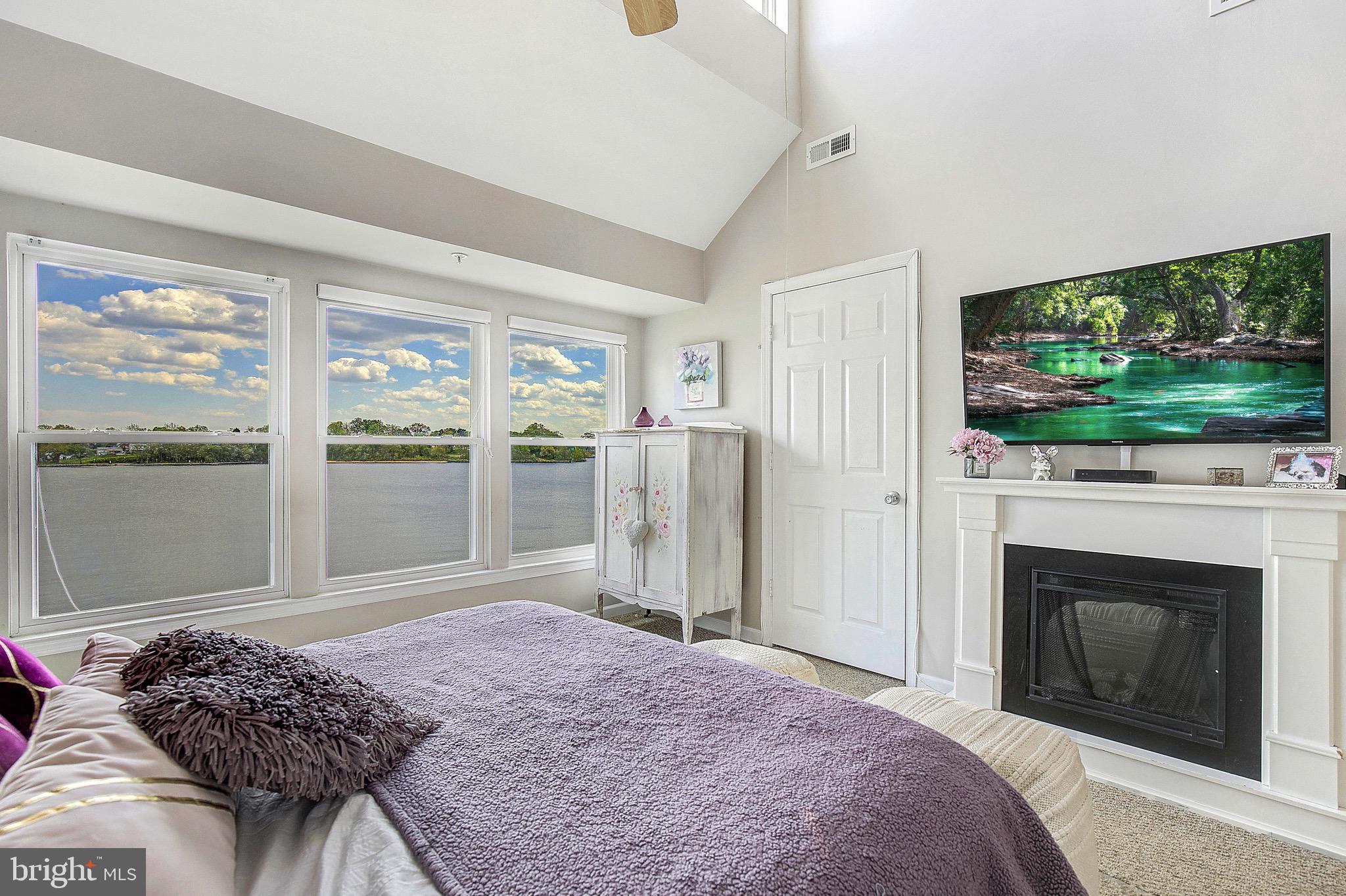 1355 Waterway Ct