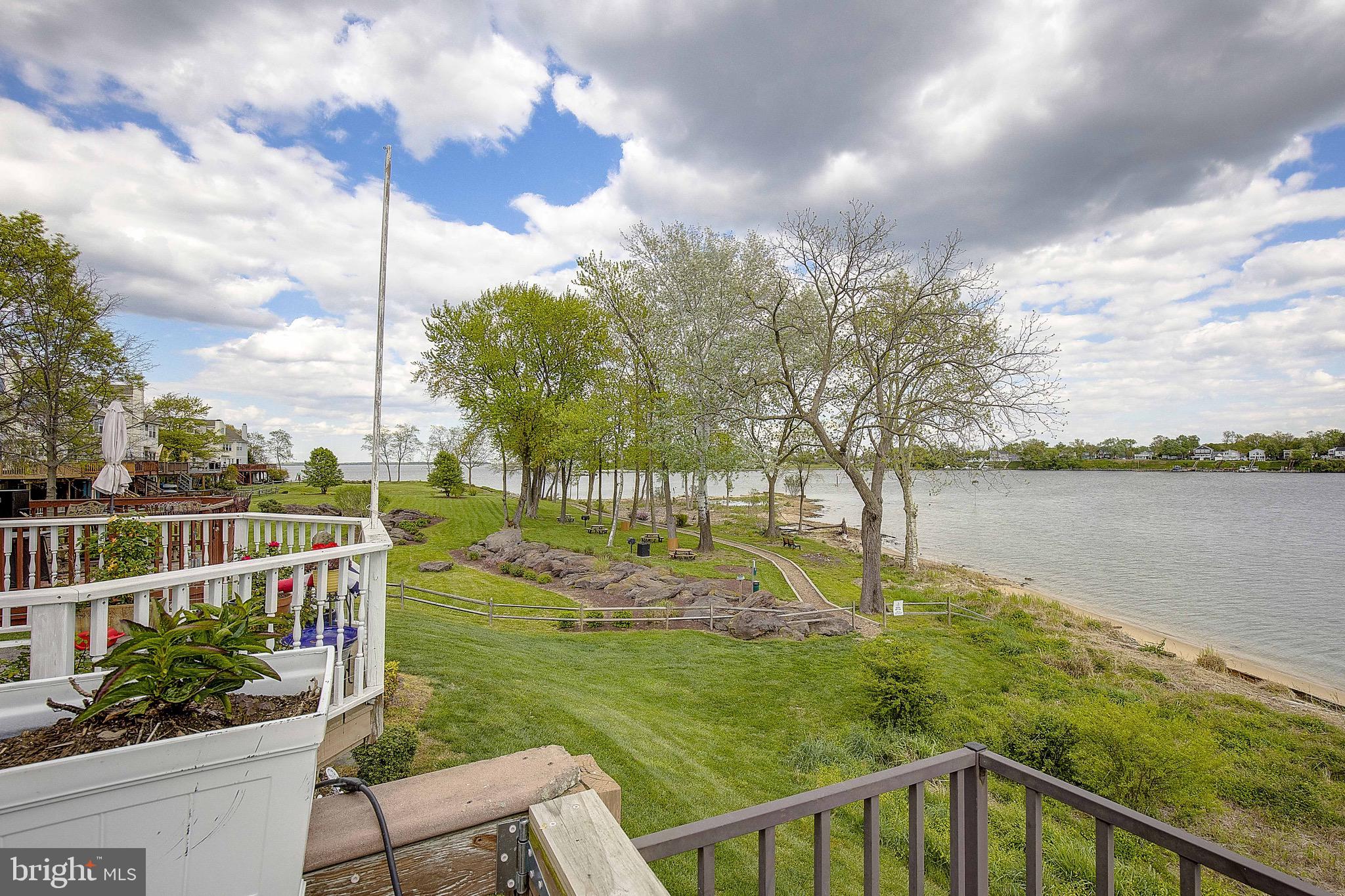 1355 Waterway Ct