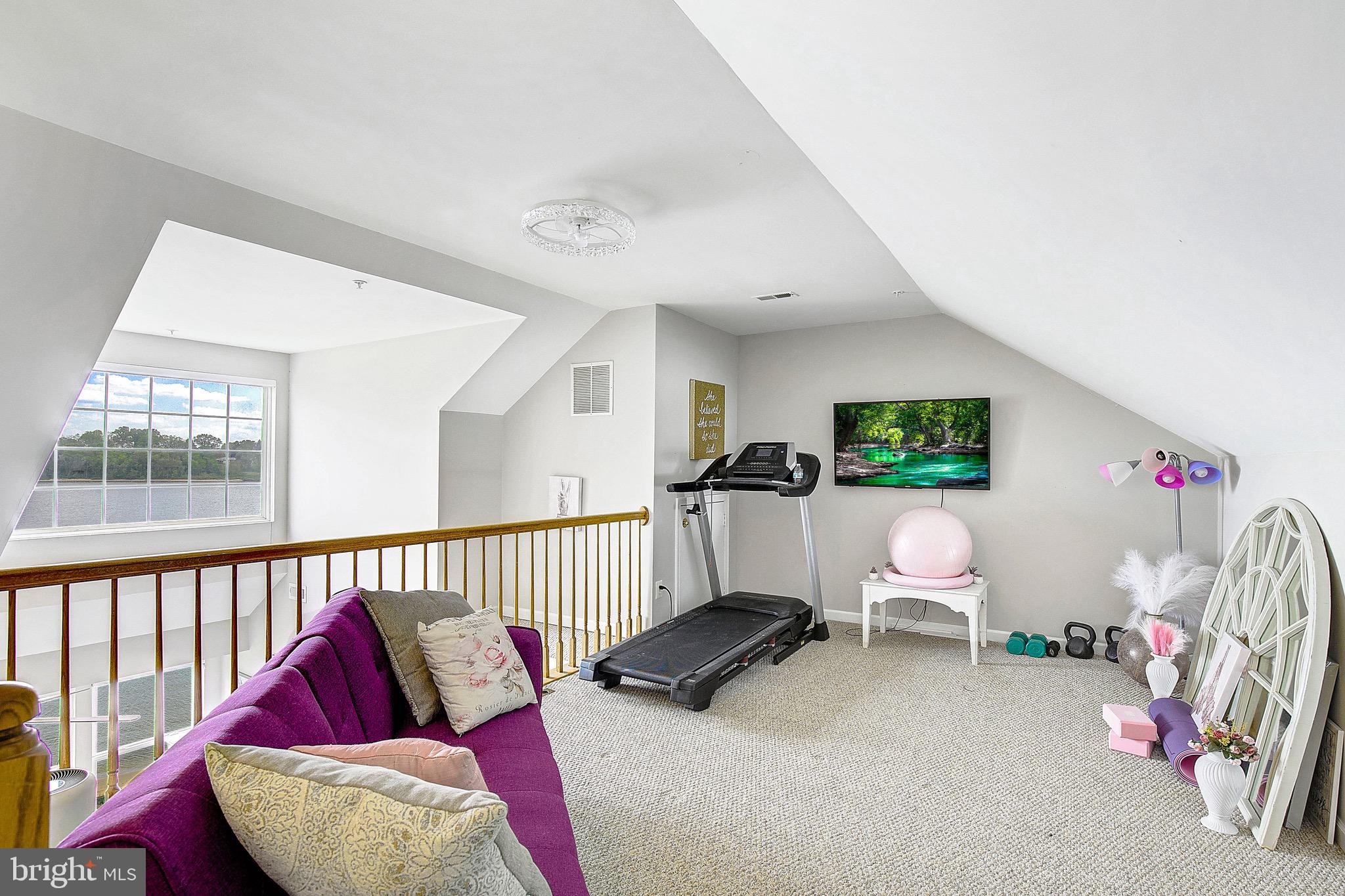 1355 Waterway Ct
