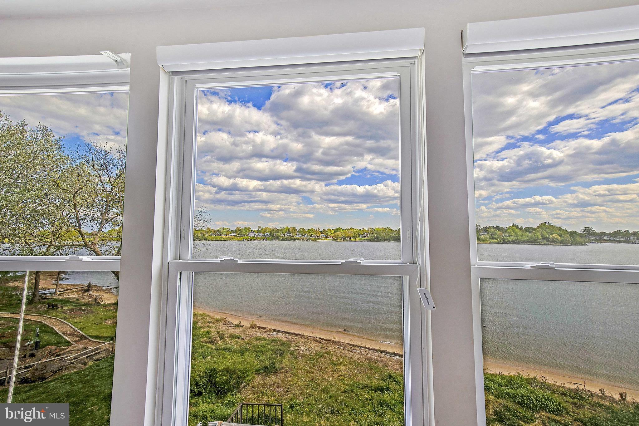 1355 Waterway Ct