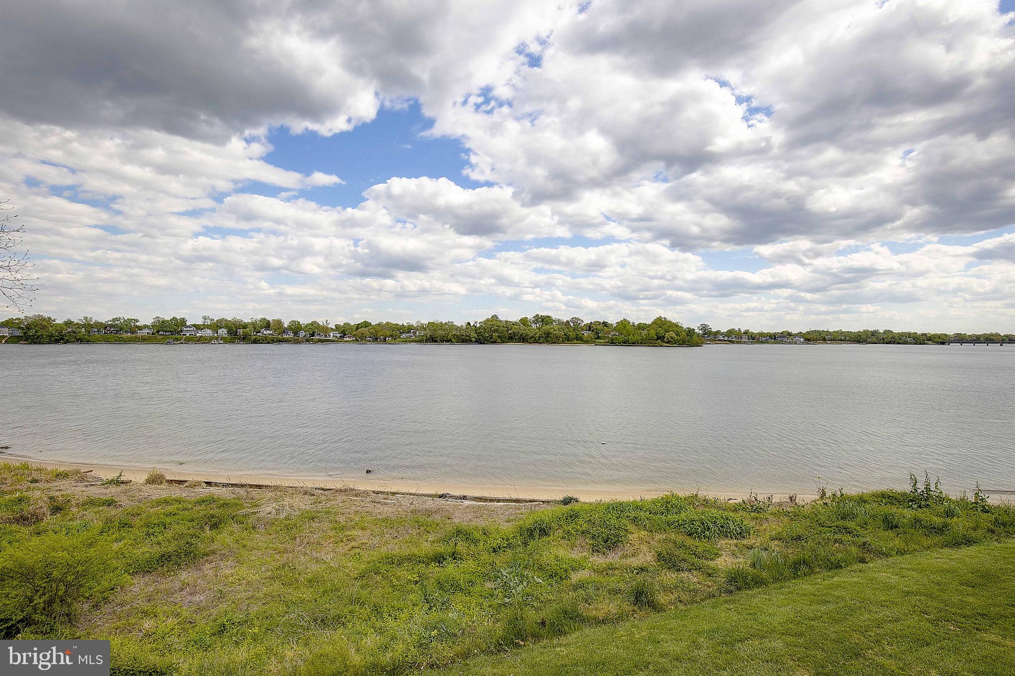 1355 Waterway Ct