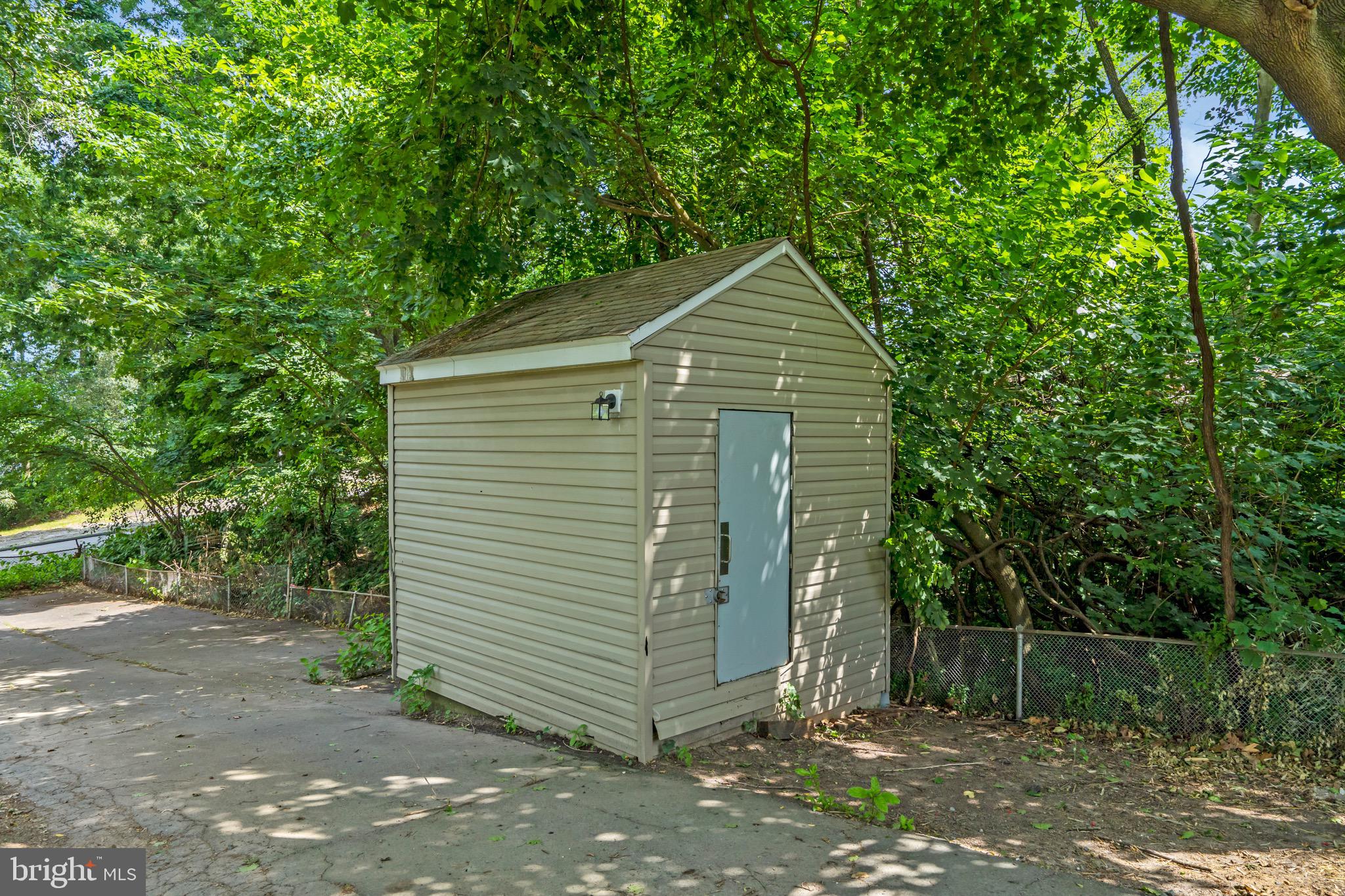 7810 Leymar Rd