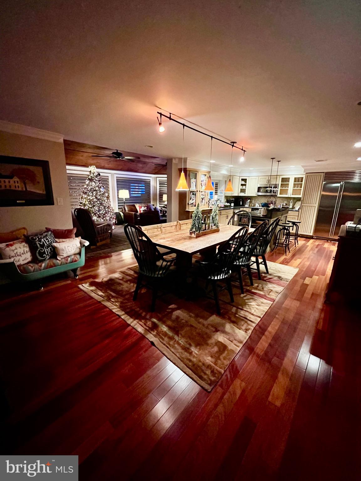 335 Dubois Rd