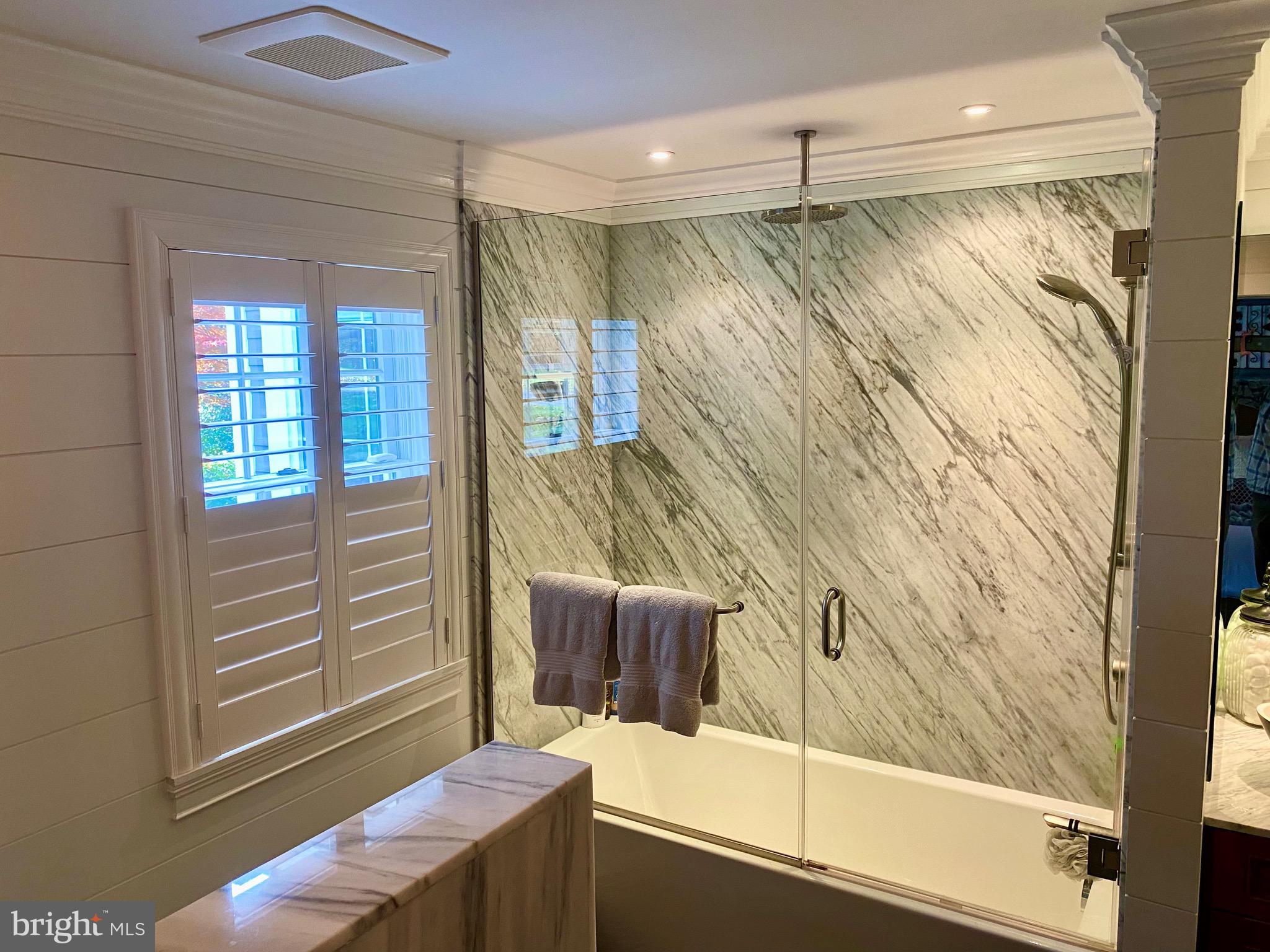 335 Dubois Rd