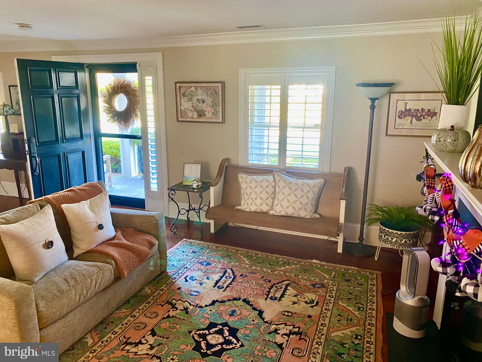 335 Dubois Rd