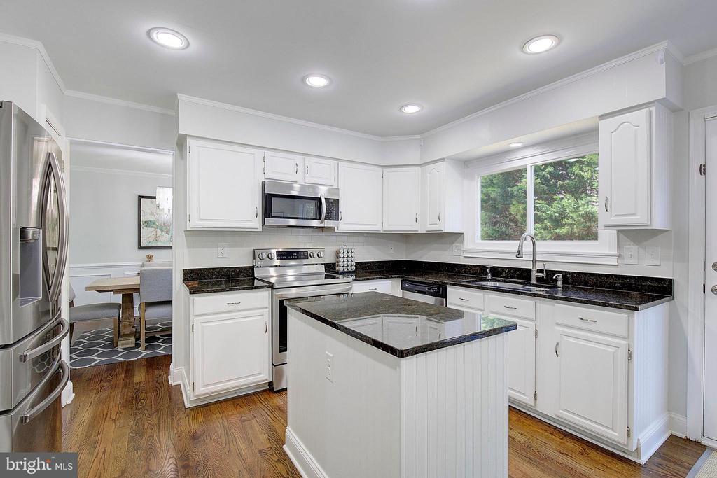 1521 Pearl Ave
