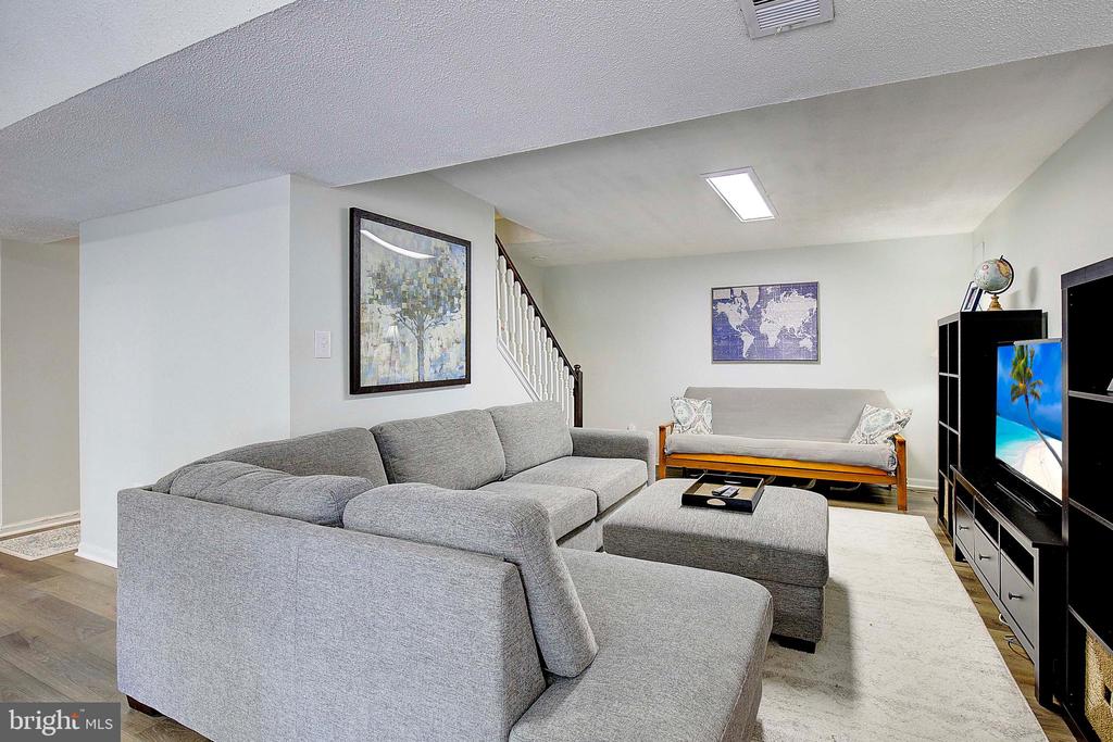 1521 Pearl Ave