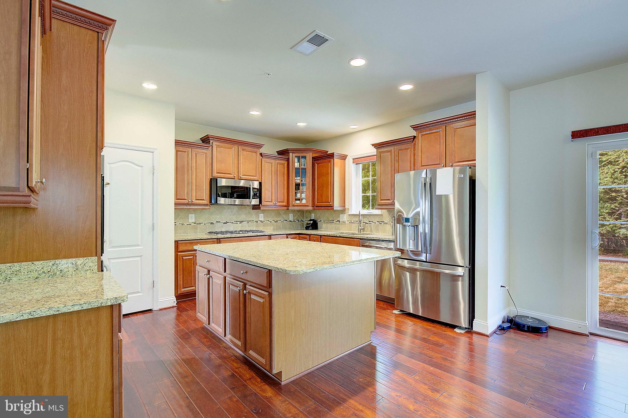 710 Highland Meadows Dr