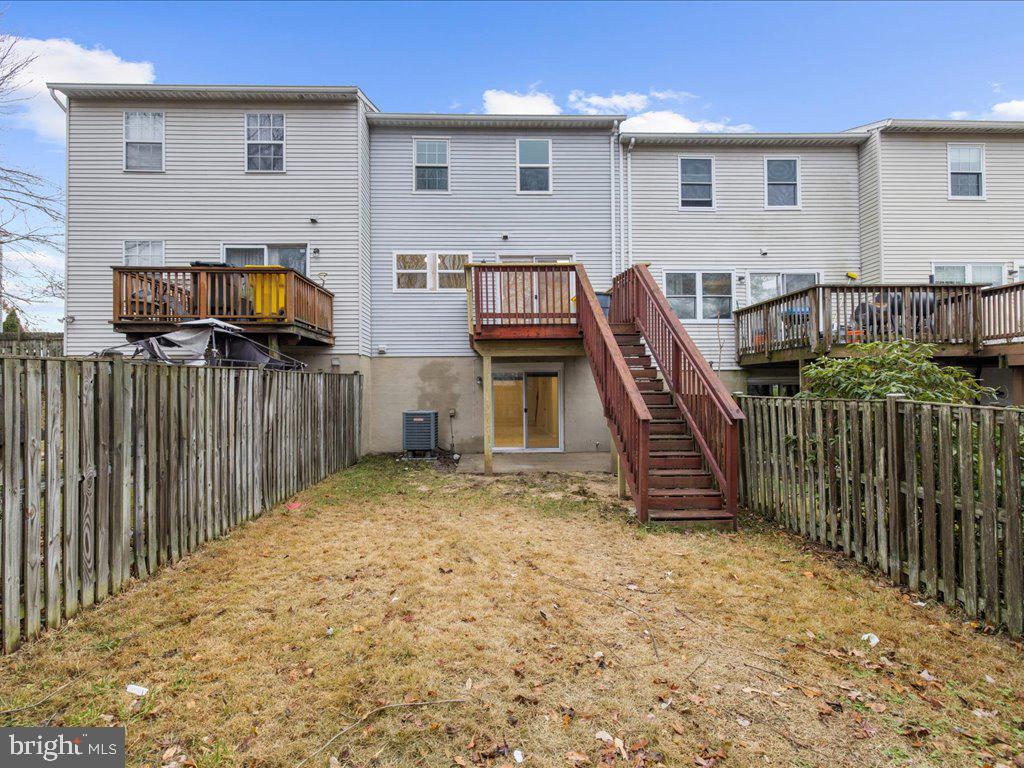 7728 MOONFALL CT
