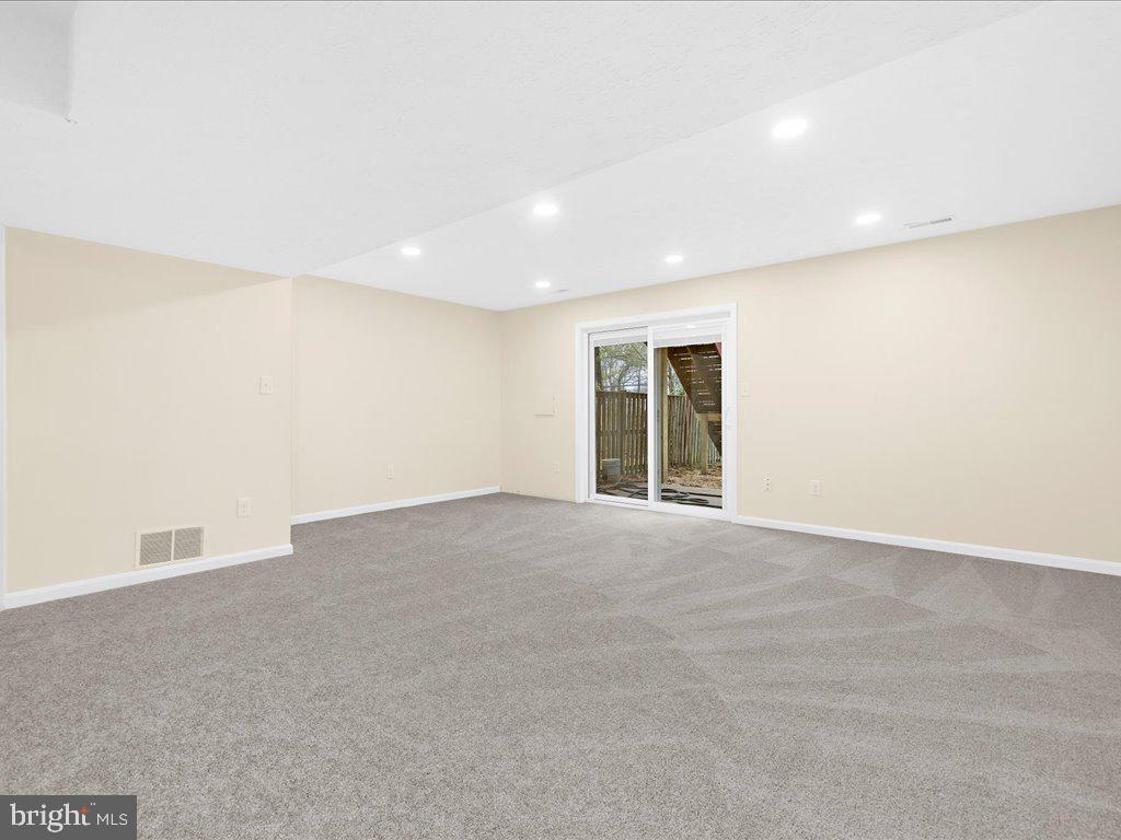 7728 MOONFALL CT