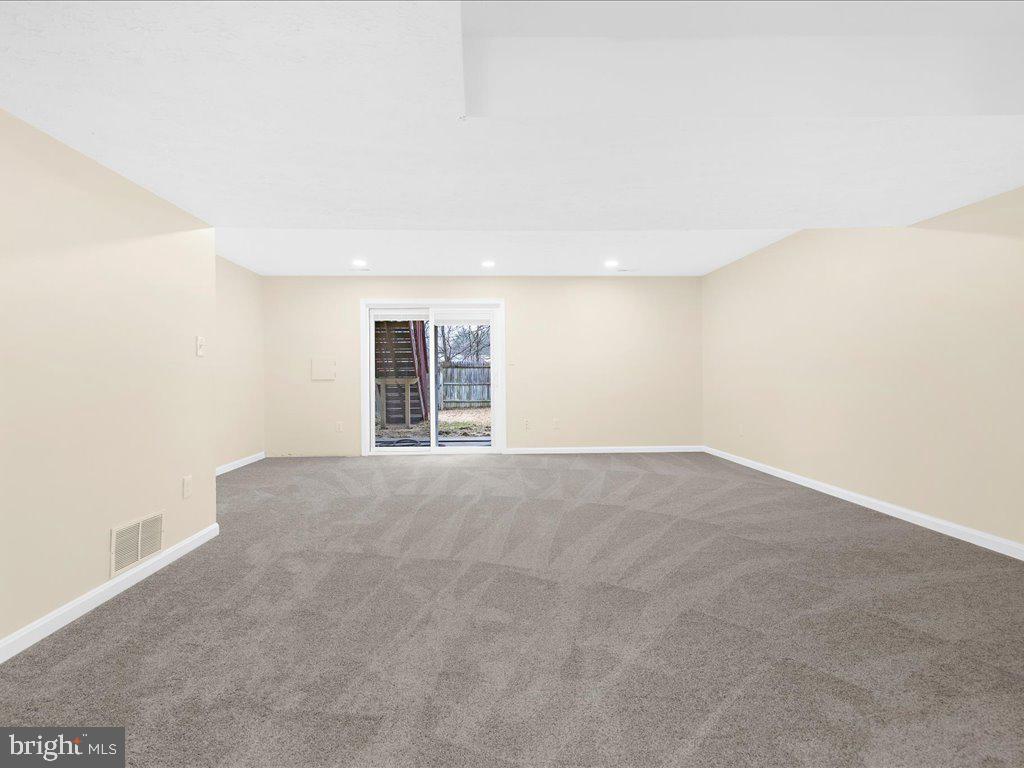 7728 MOONFALL CT