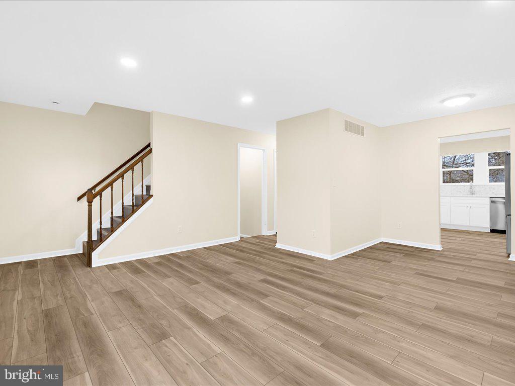 7728 MOONFALL CT