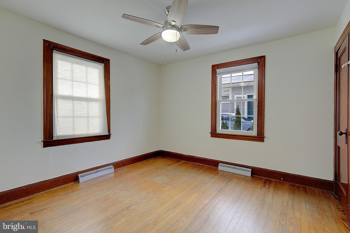 1147 Tyler Ave