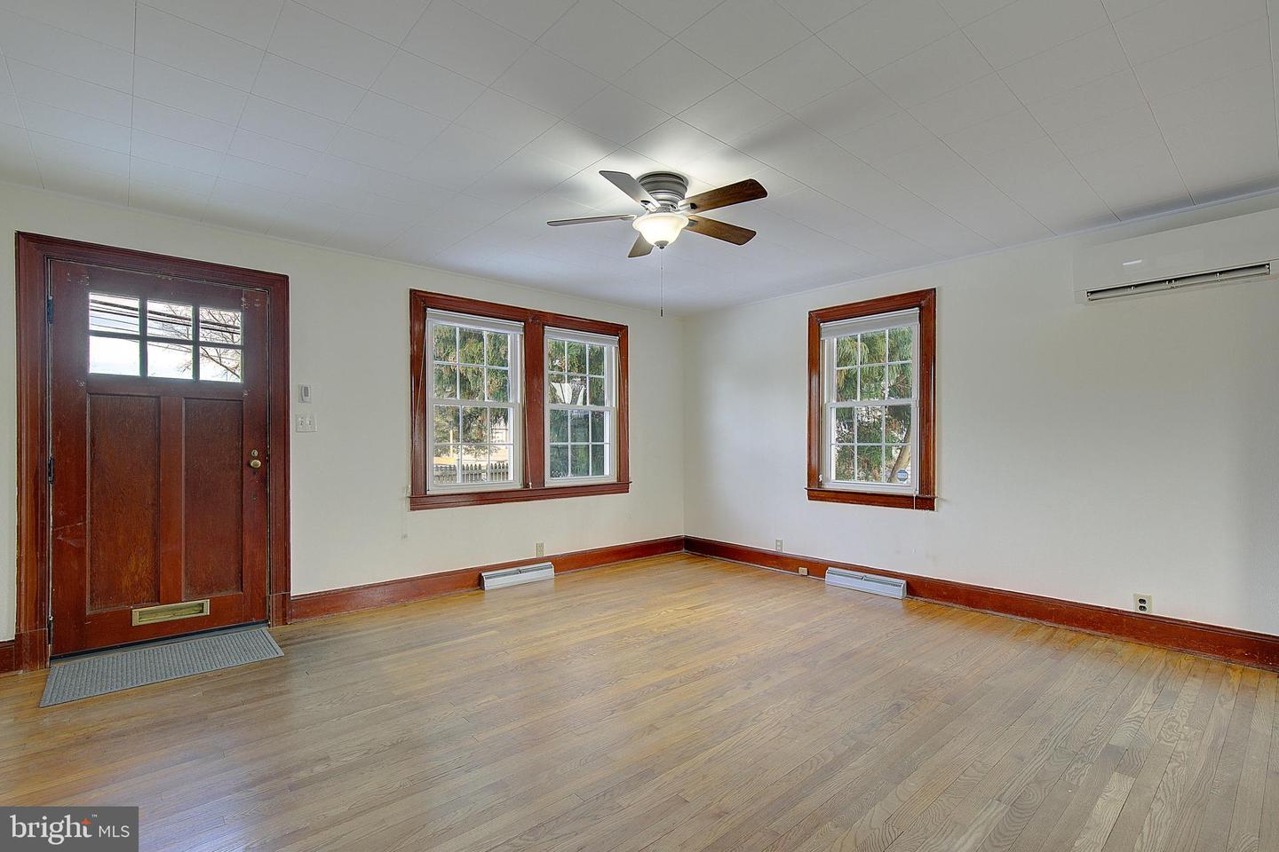 1147 Tyler Ave