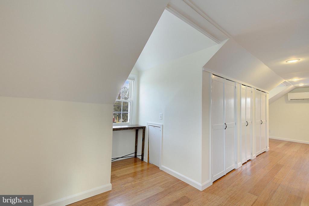1147 Tyler Ave