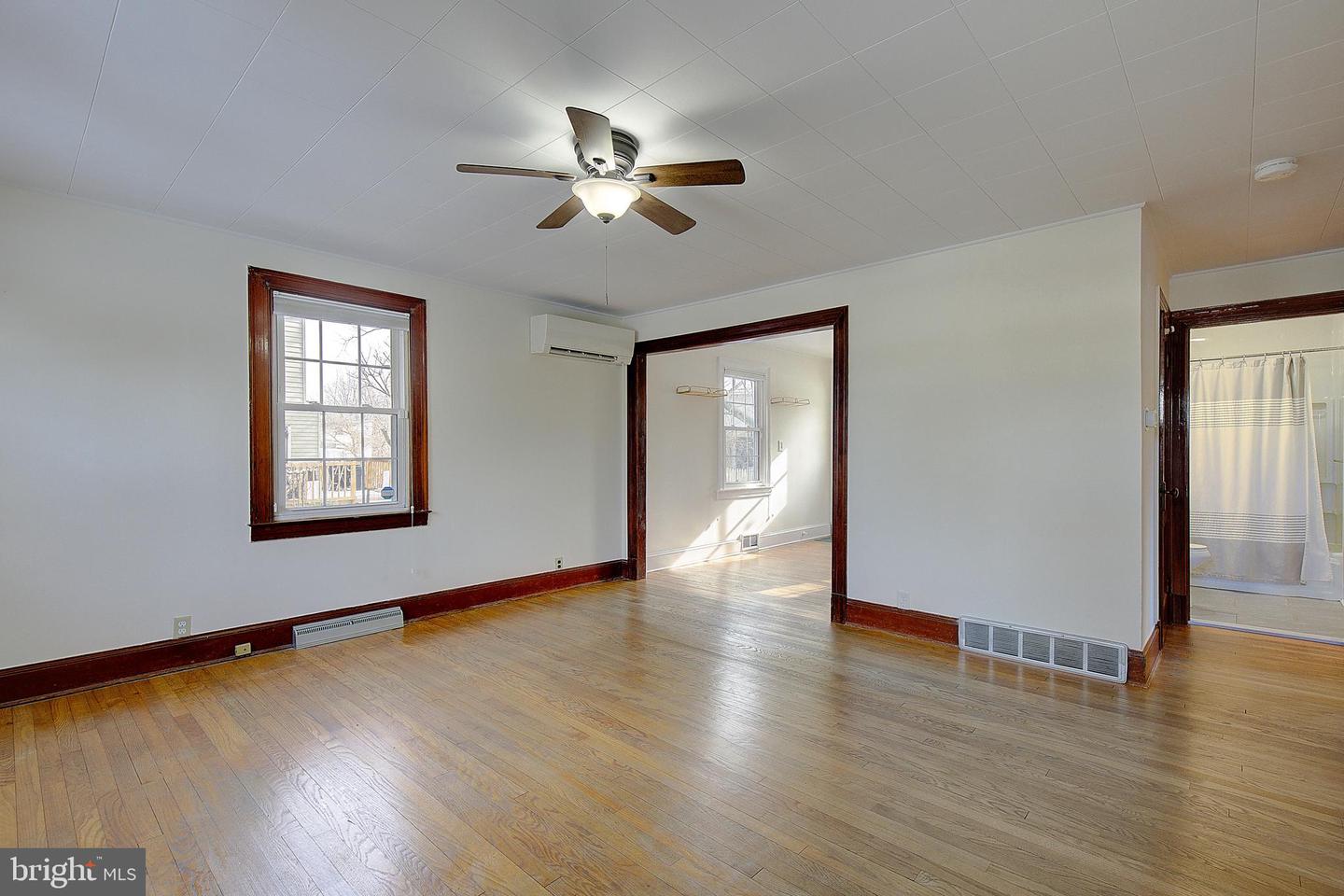 1147 Tyler Ave