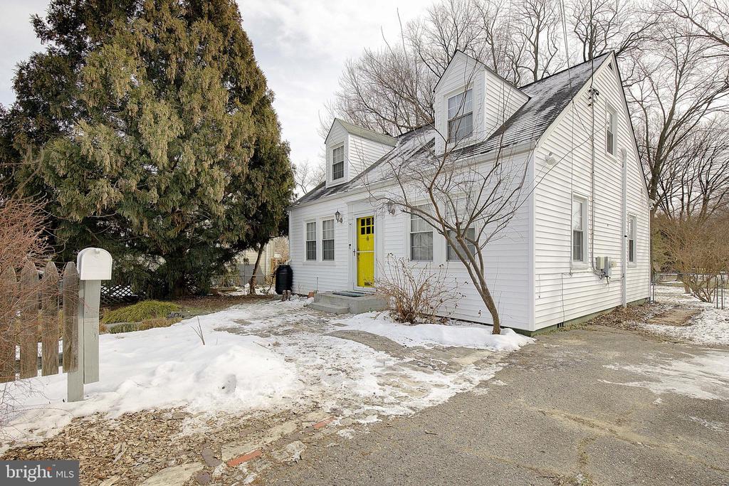 1147 Tyler Ave