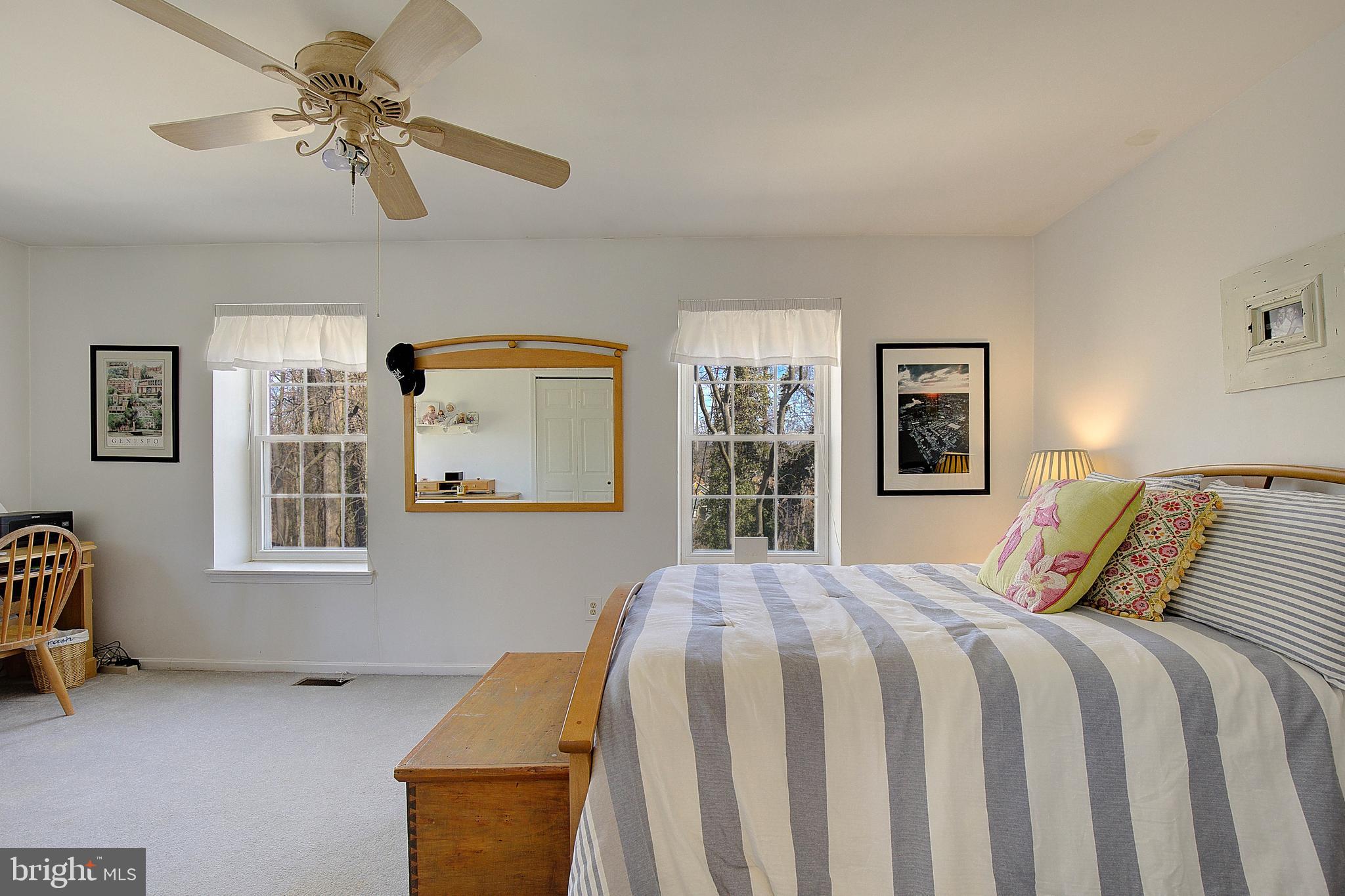 13 Mooring Point Ct