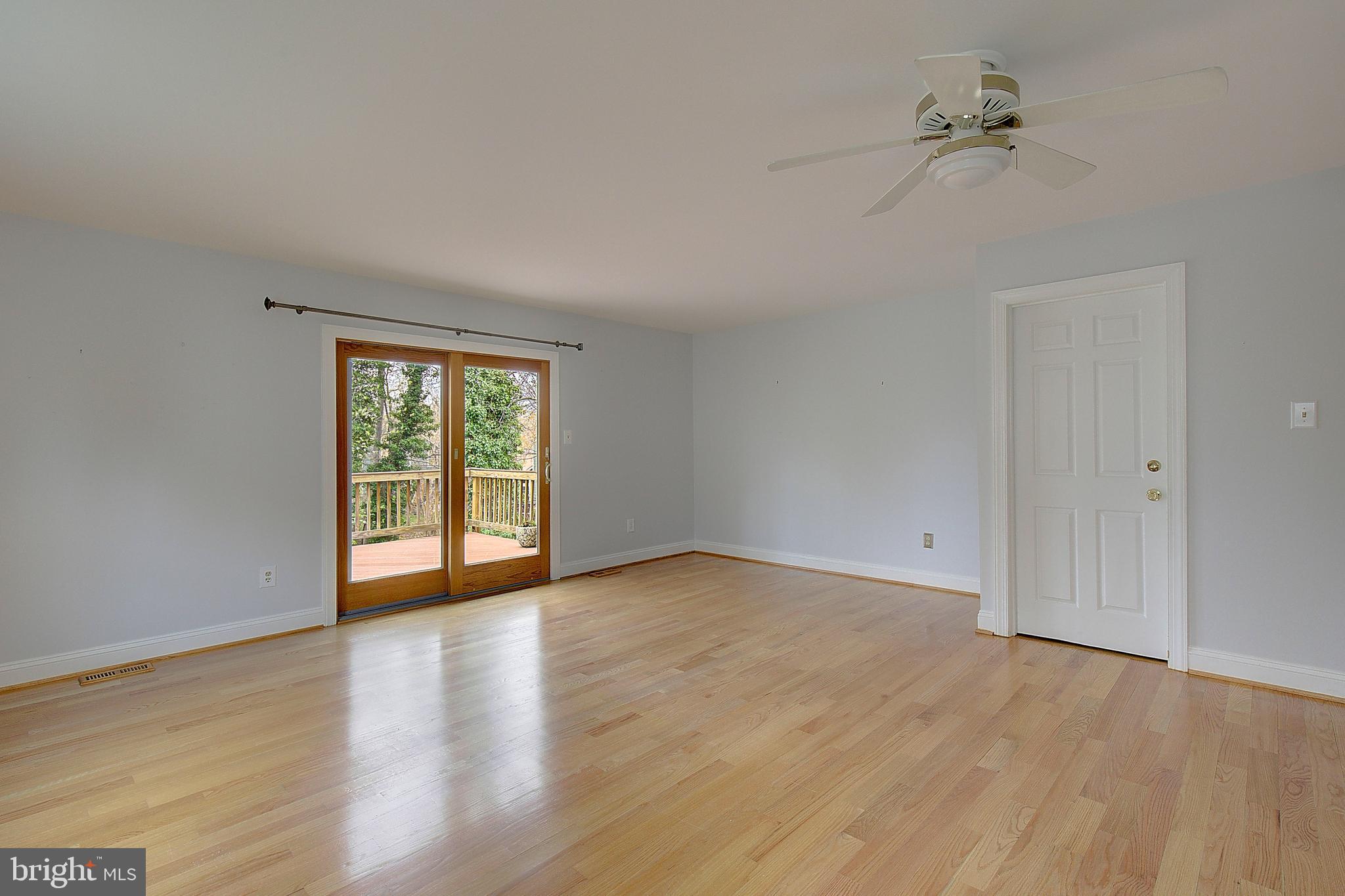 13 Mooring Point Ct