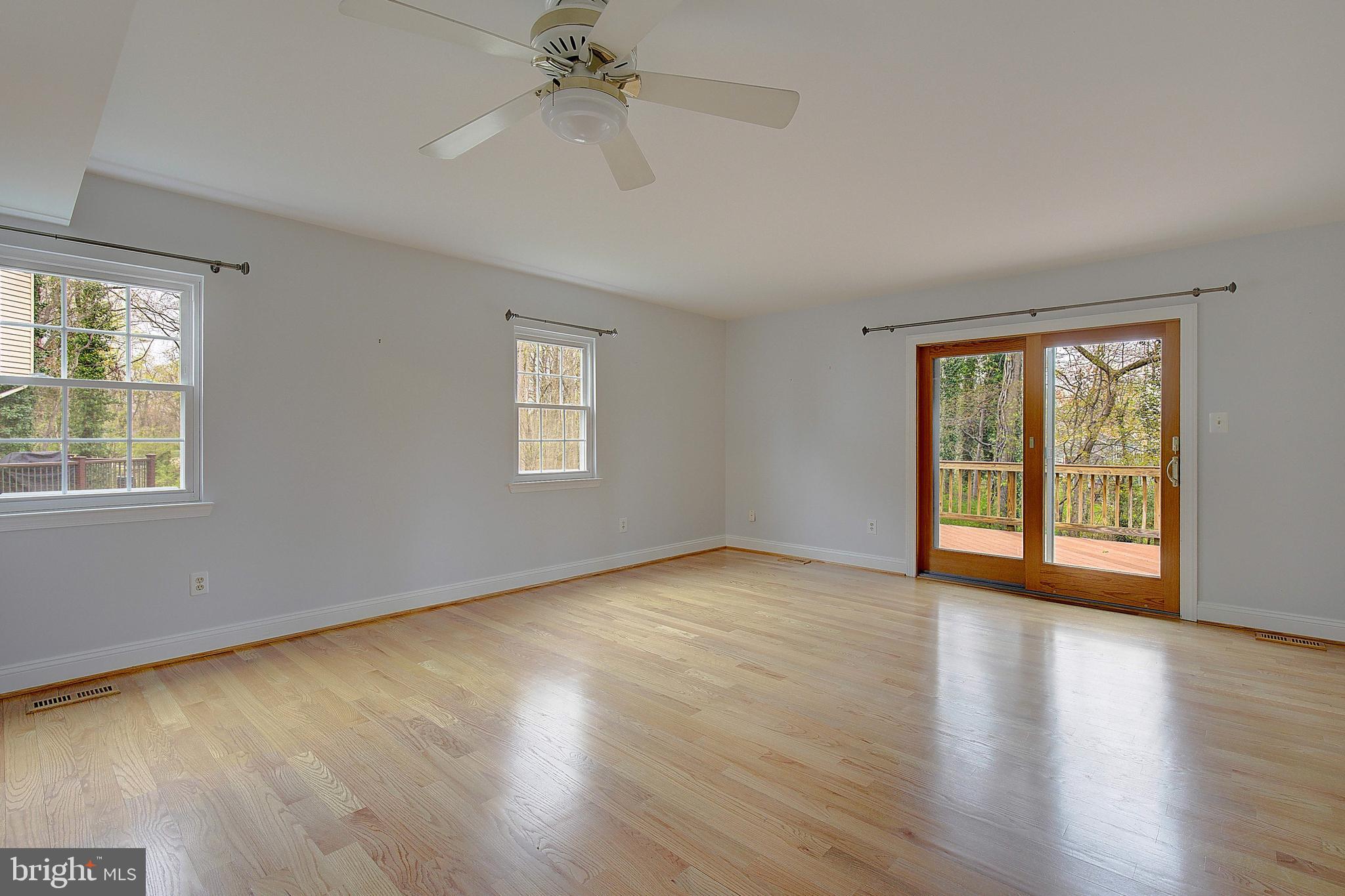 13 Mooring Point Ct