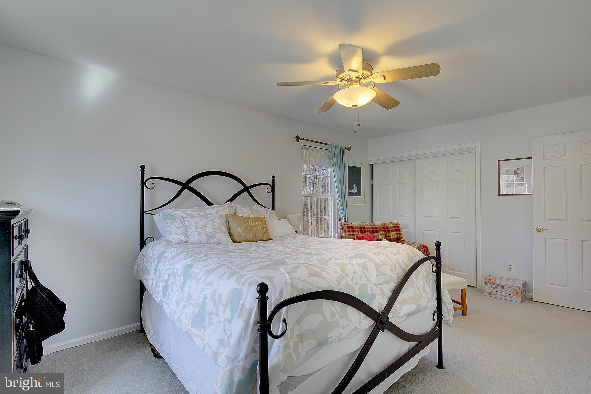 13 Mooring Point Ct