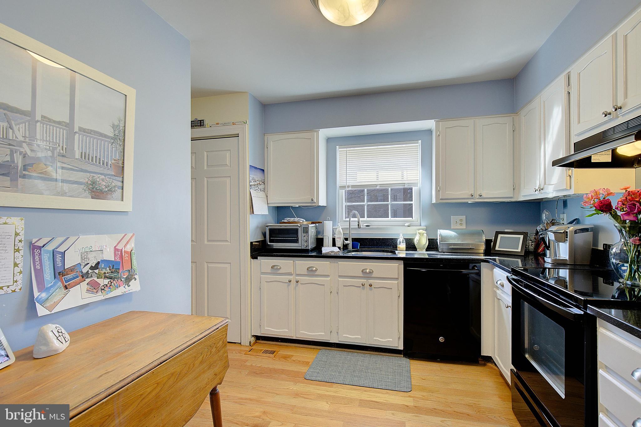 13 Mooring Point Ct