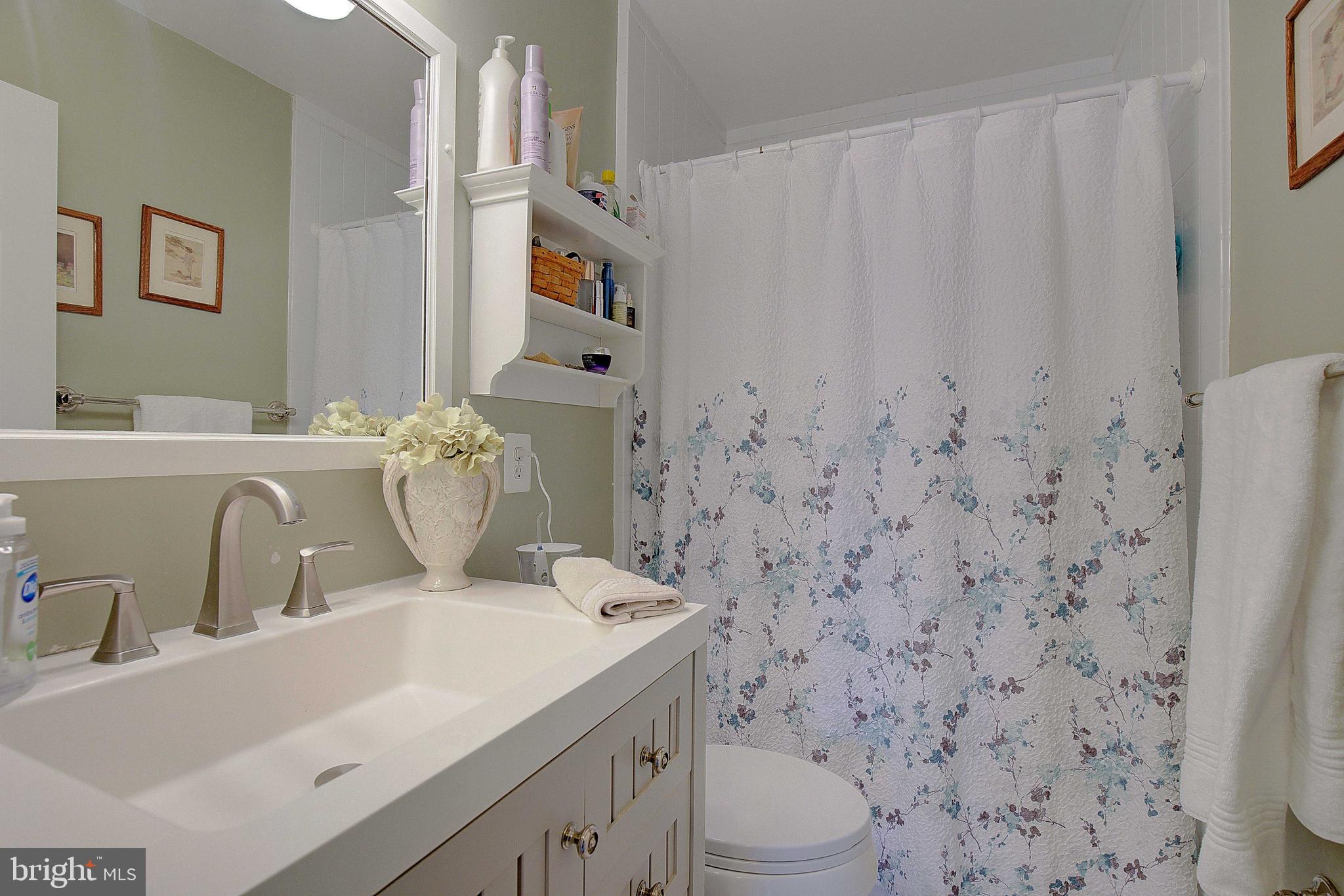 13 Mooring Point Ct