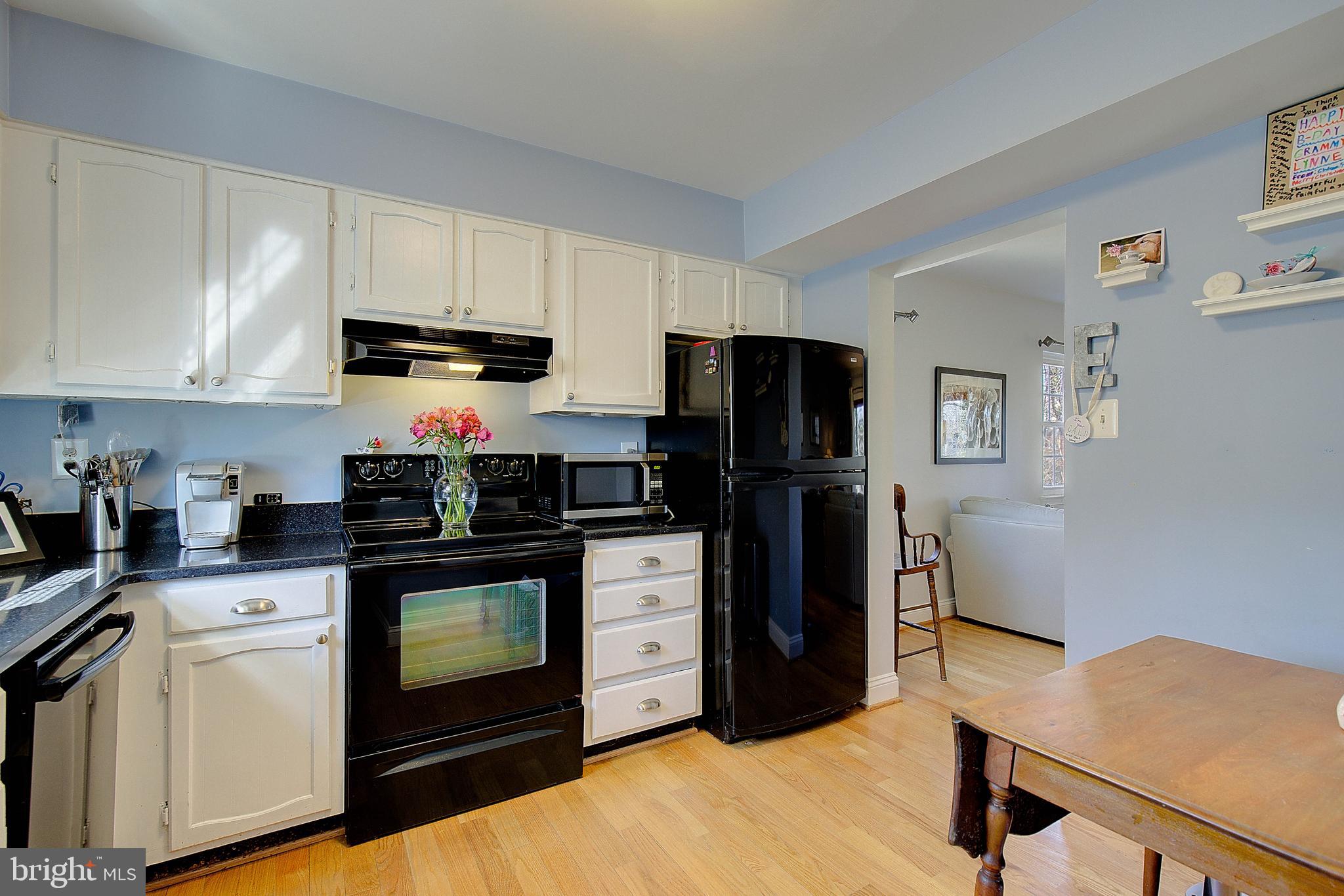 13 Mooring Point Ct