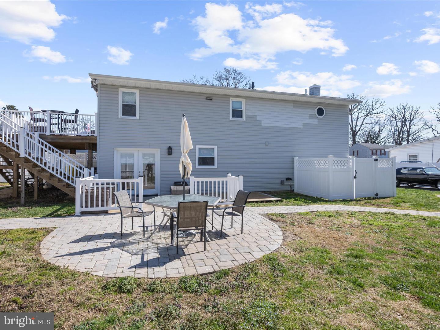 1738 Fairhill Dr