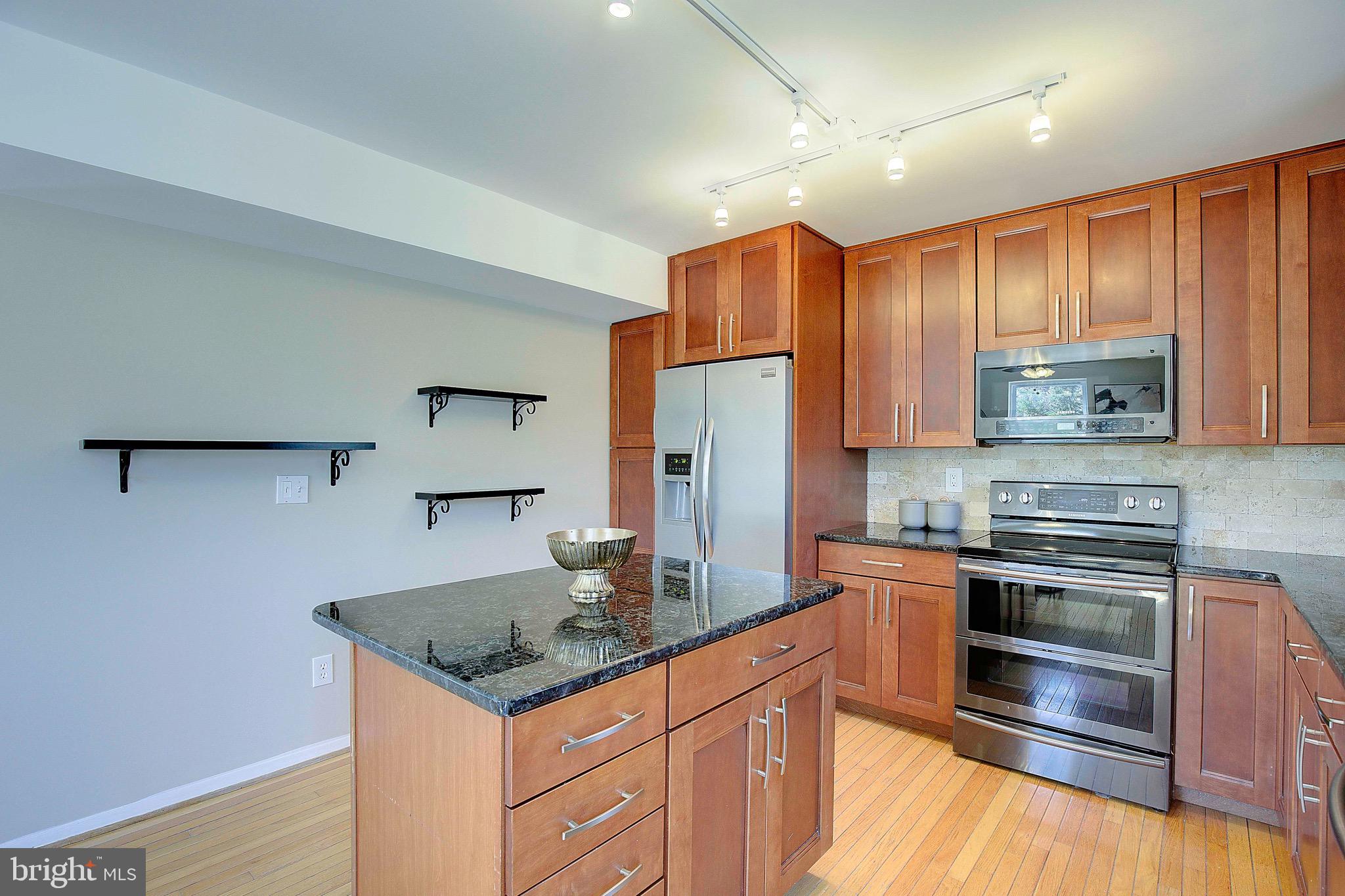 14 Fairhope Ct