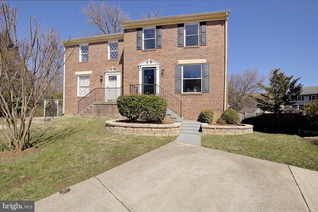14 Fairhope Ct