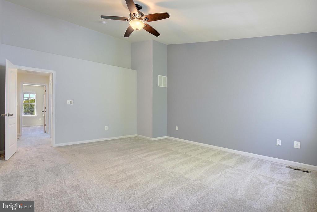 631 Highland Farms Cir