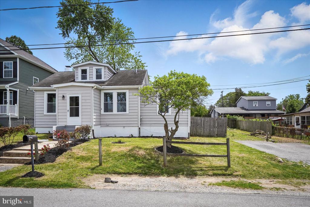 104 Queen Anne Rd