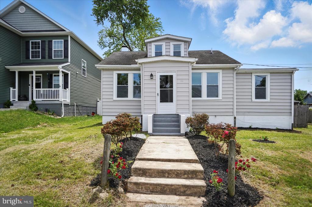 104 Queen Anne Rd