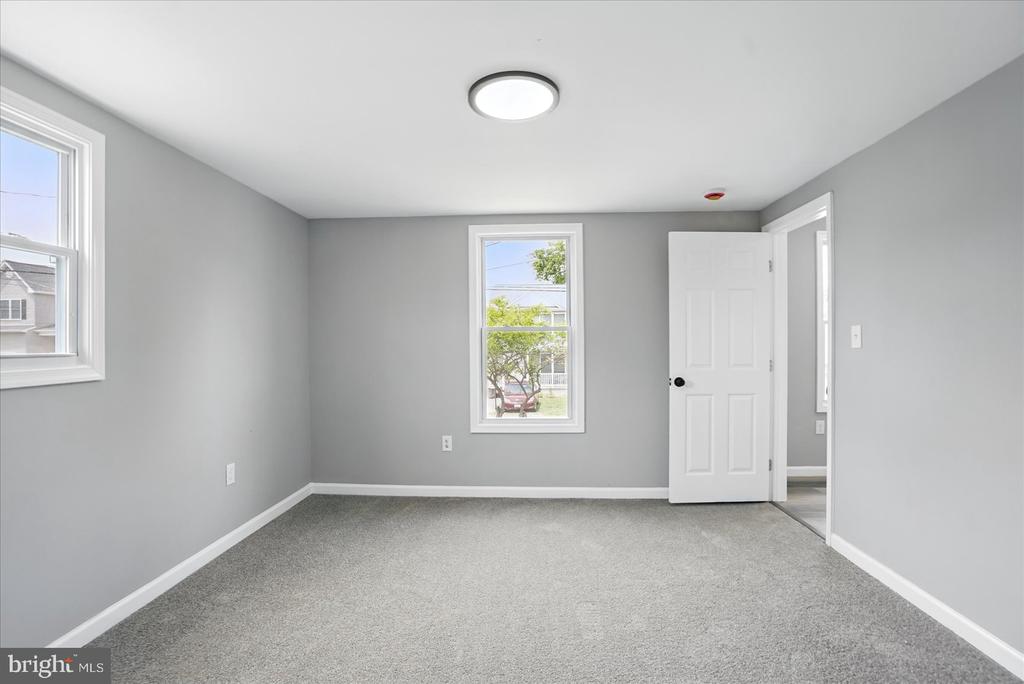 104 Queen Anne Rd