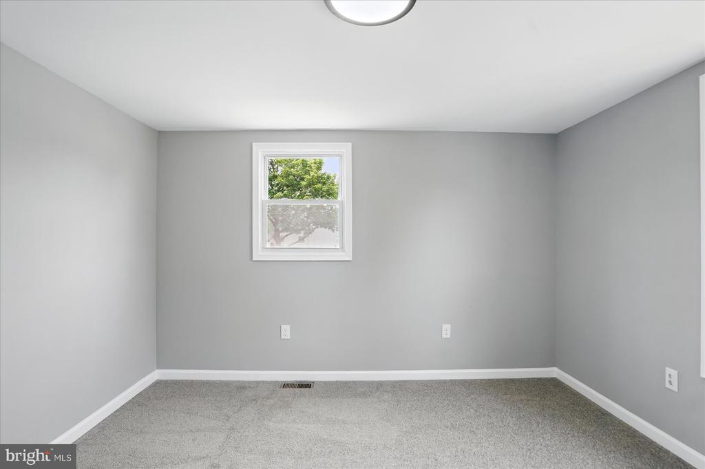 104 Queen Anne Rd