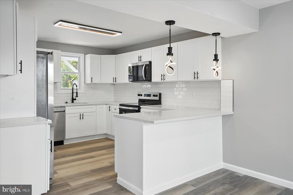 104 Queen Anne Rd