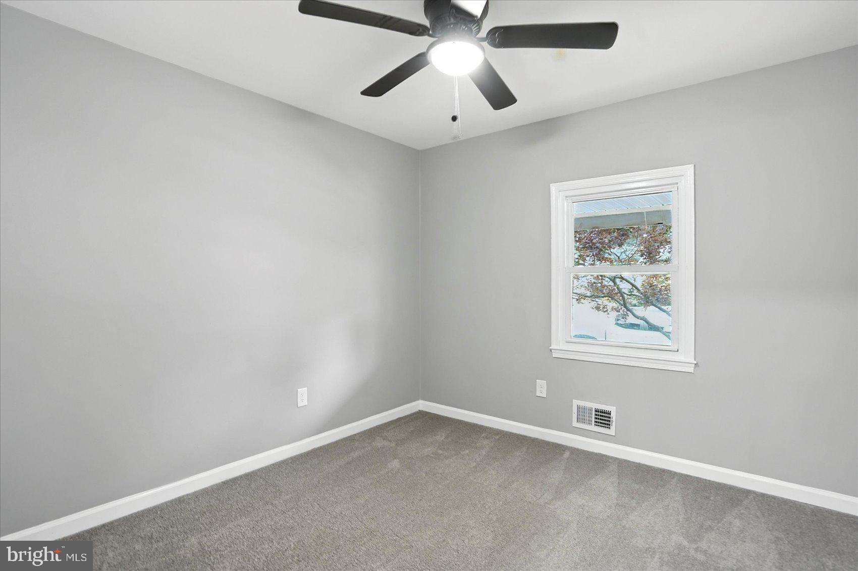 1415 Larch Rd