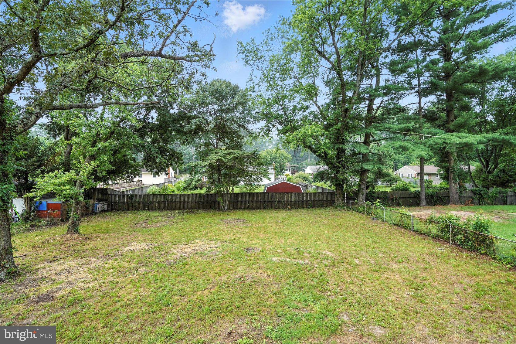 1415 Larch Rd