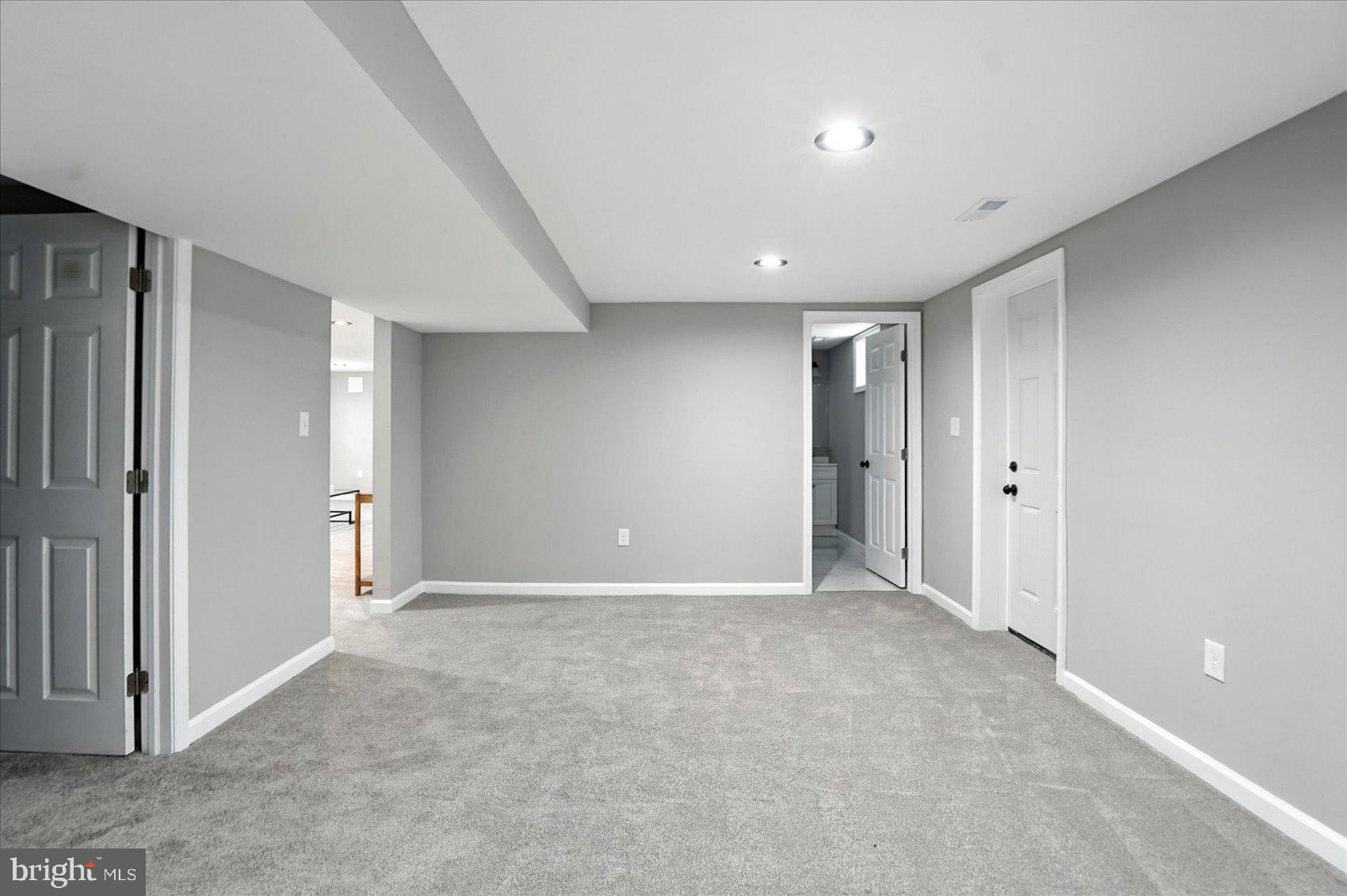 1415 Larch Rd