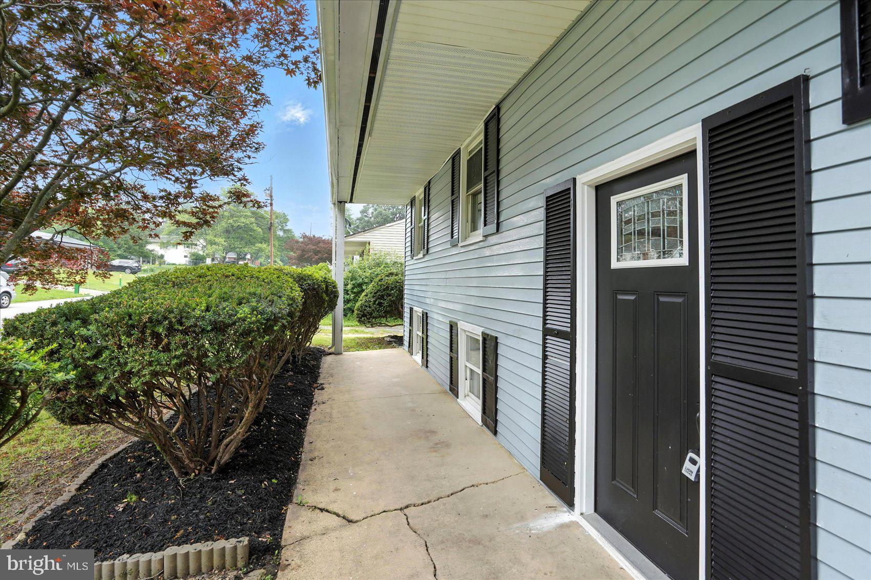 1415 Larch Rd