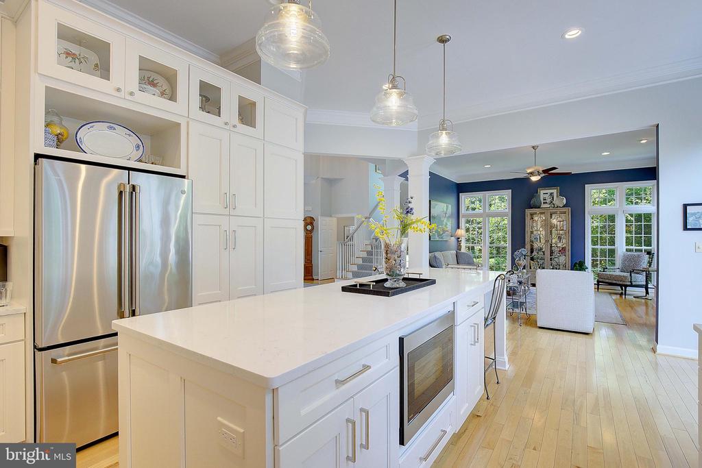 210 Bowen Ct