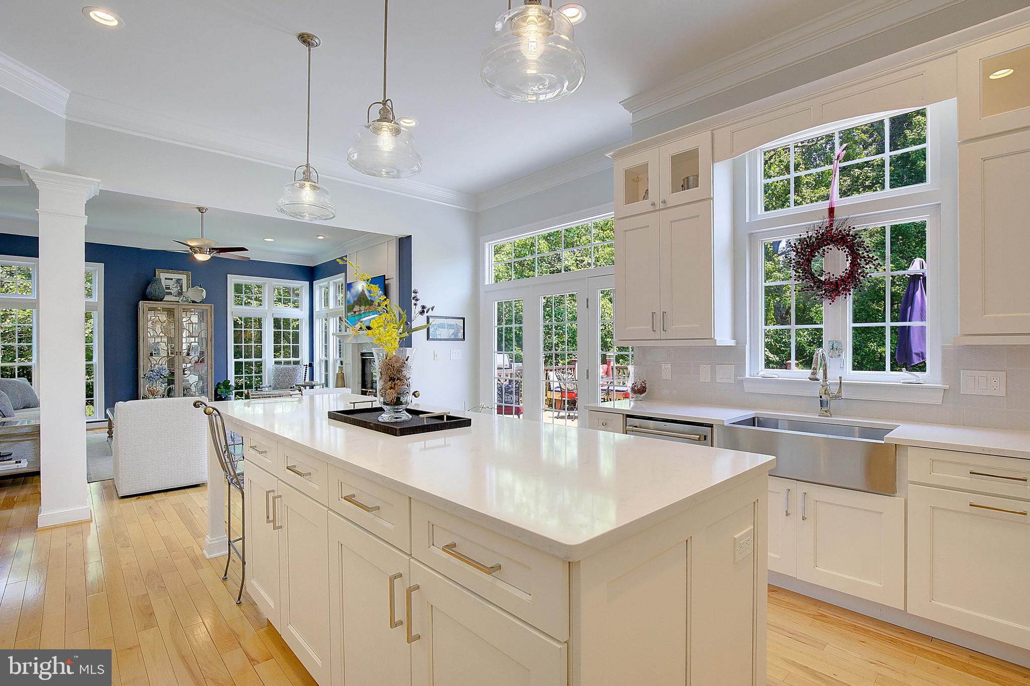 210 Bowen Ct