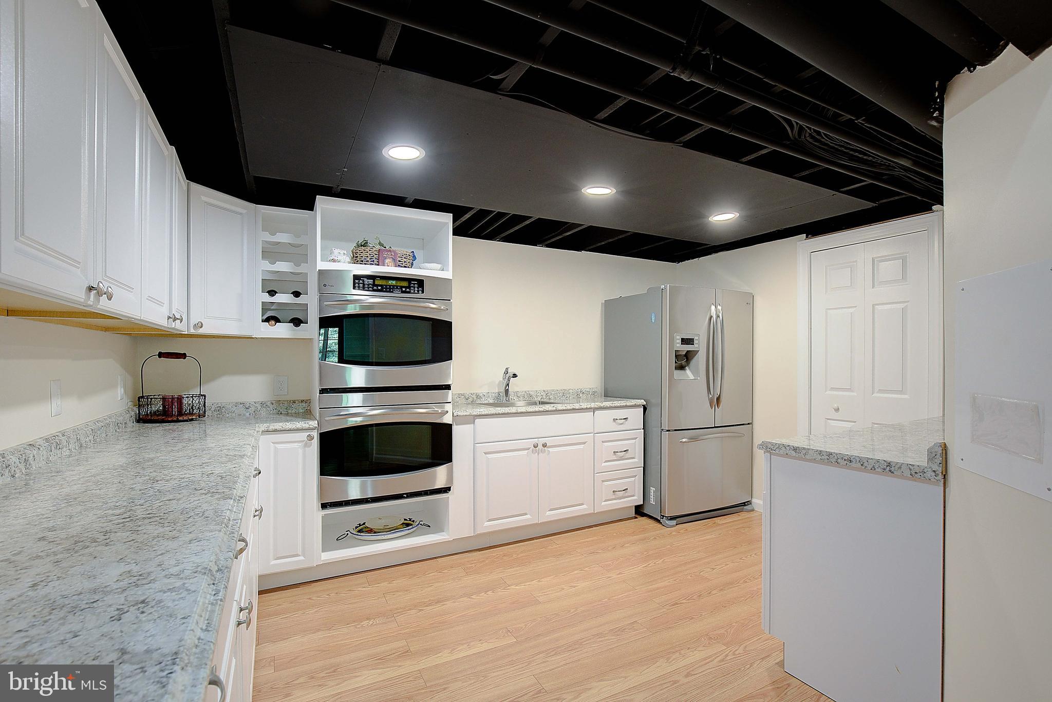 210 Bowen Ct