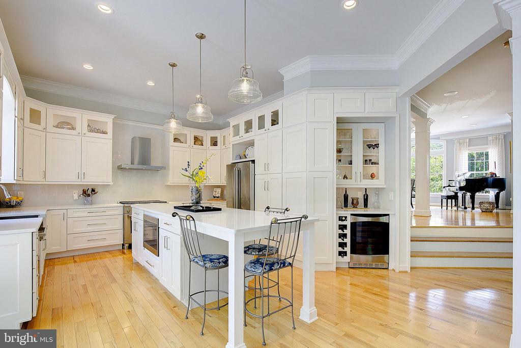210 Bowen Ct