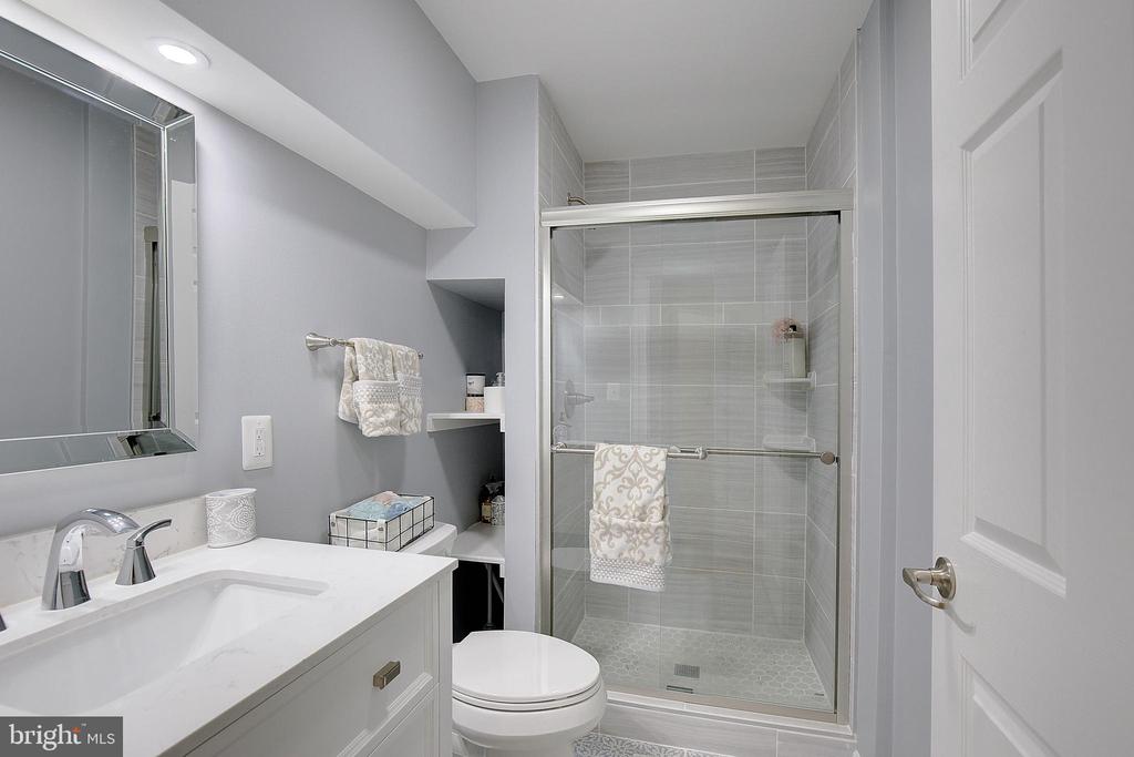 210 Bowen Ct