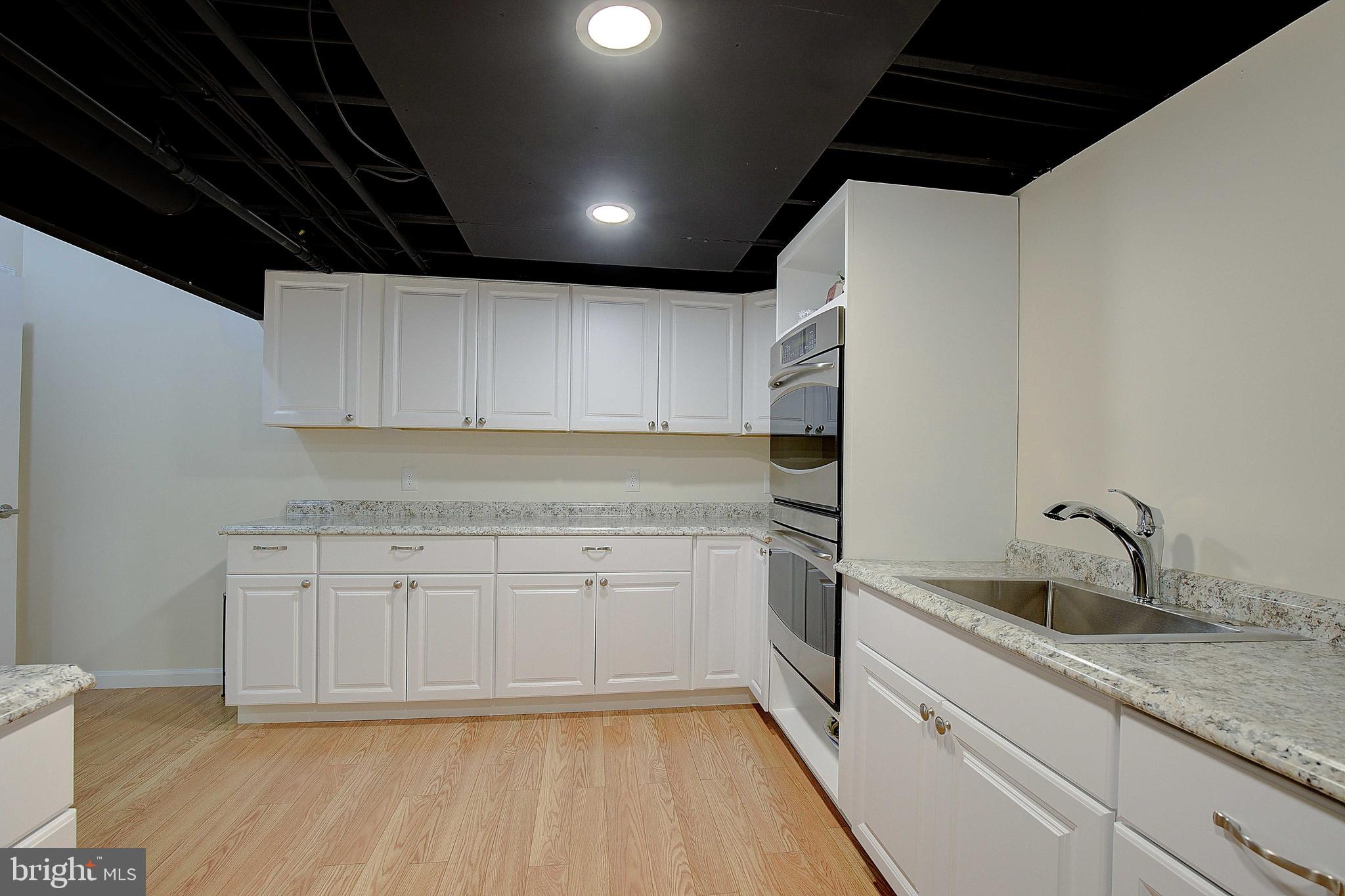 210 Bowen Ct